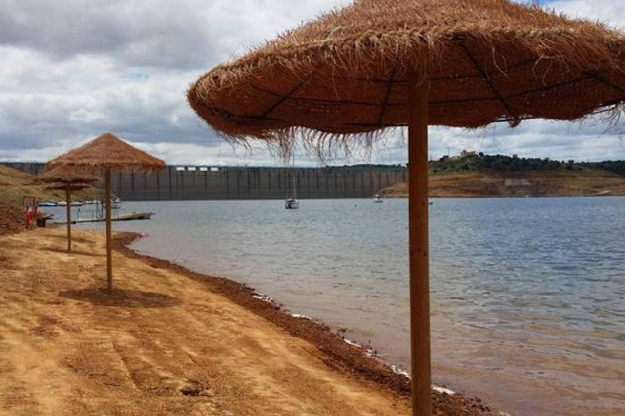 Estacion Norte Y Sur Famorcas Almodovar del Rio Ngoại thất bức ảnh
